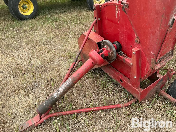 new-holland-30-image-10