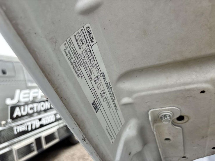 2014-ford-f250-xl-image-12