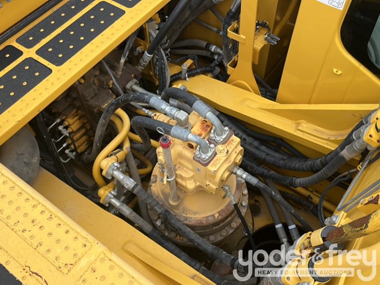 2018-komatsu-pc490-lc-11-image-15