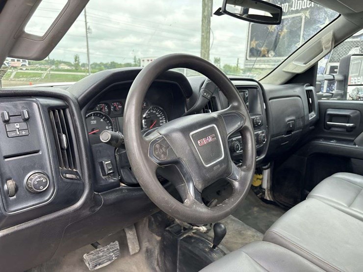 2015-gmc-k3500-image-15