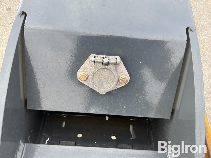 2026-massey-ferguson-730-image-14