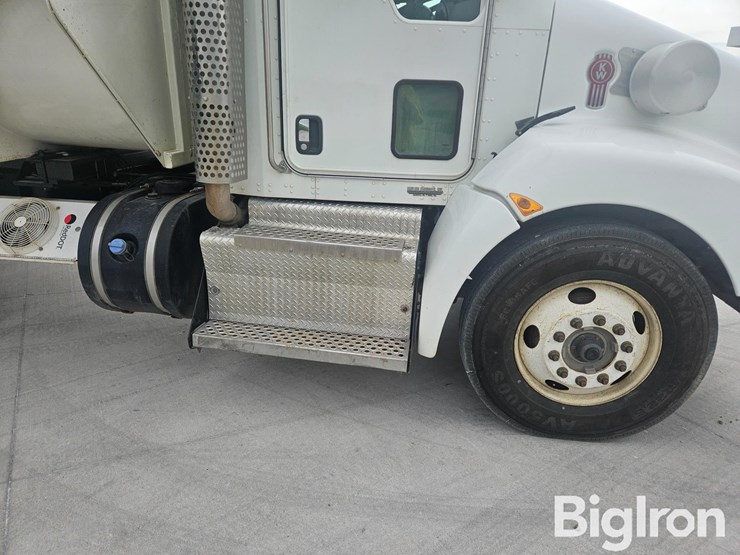2013-kenworth-t370-image-14