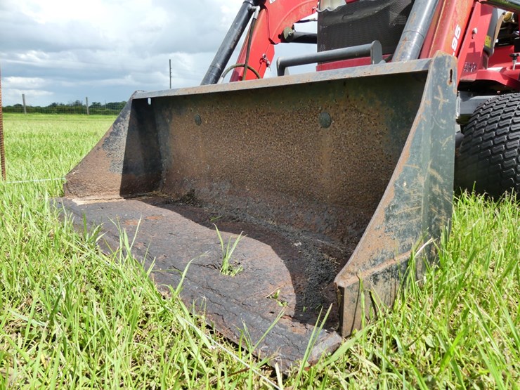 massey-ferguson-gc1705-image-11