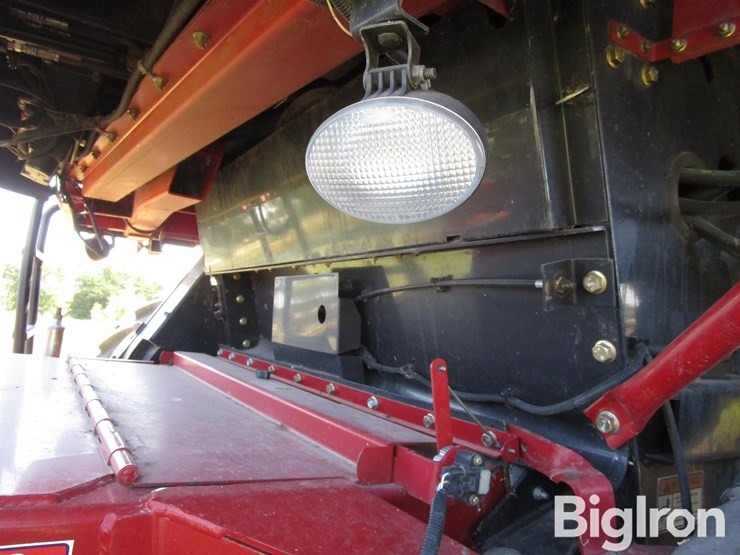 2011-case-ih-7088-image-13