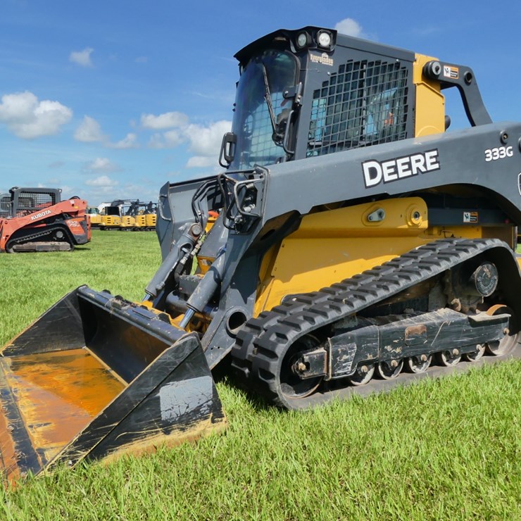 2018 DEERE 333G