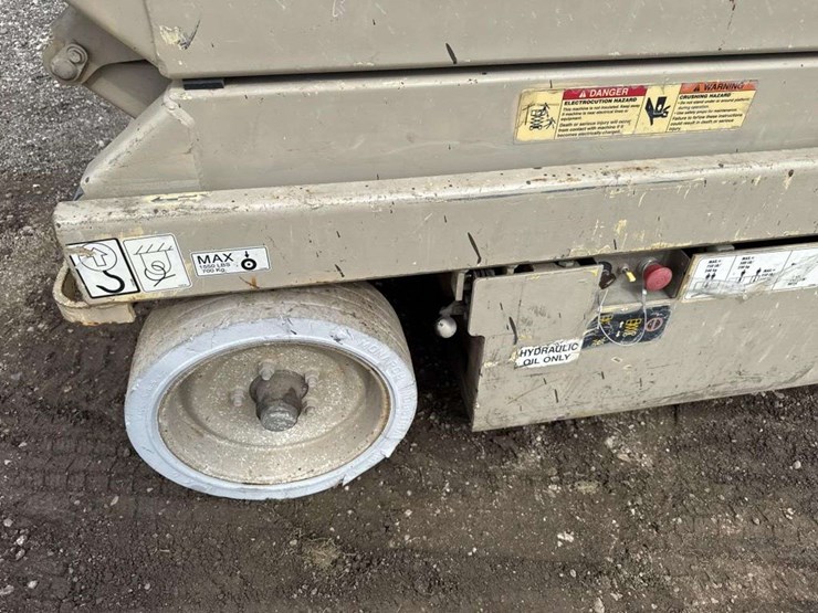 2000-jlg-2646e2-image-6