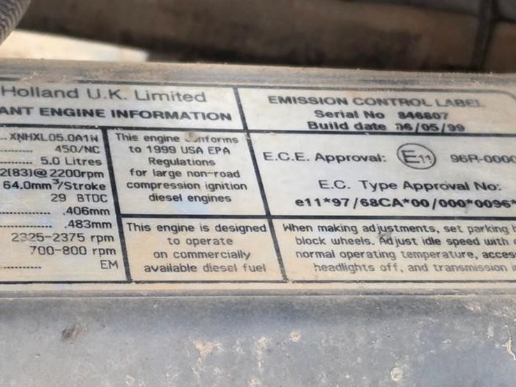 new-holland-555e-image-34