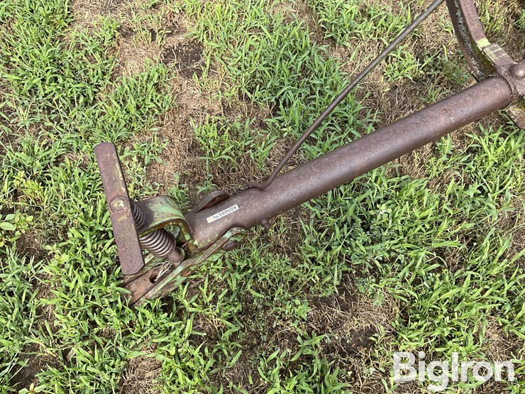 john-deere-12-image-17
