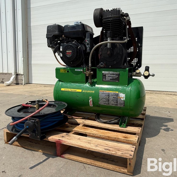 John Deere AM2-SH09-20J Portable Air Compressor