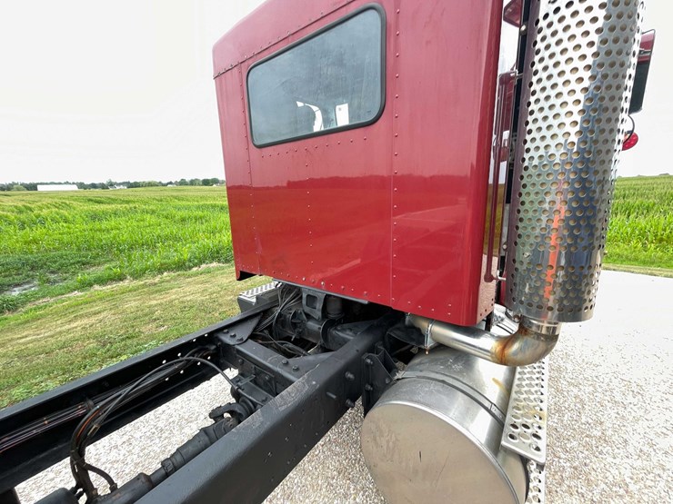 2006-kenworth-t800-image-52