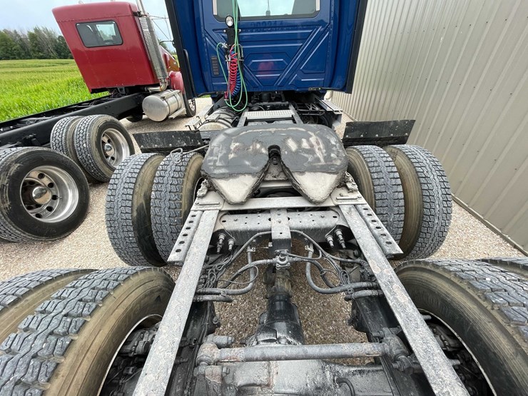#108-•-2020-international-semi-tractor-(has-wi-title)-(denmark,-wi)-image-46