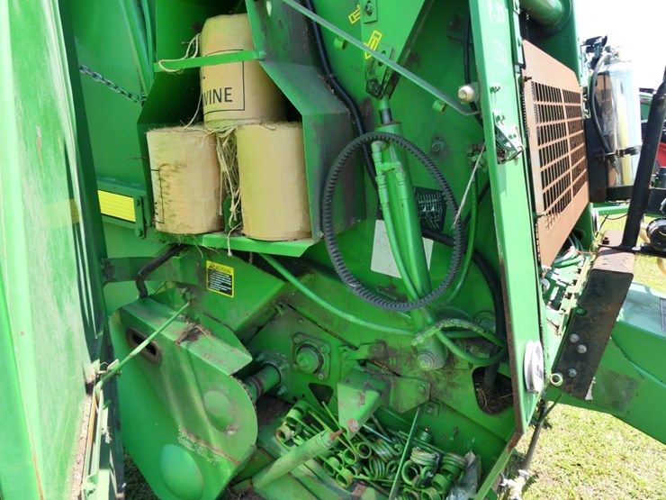 2005-john-deere-467-image-12