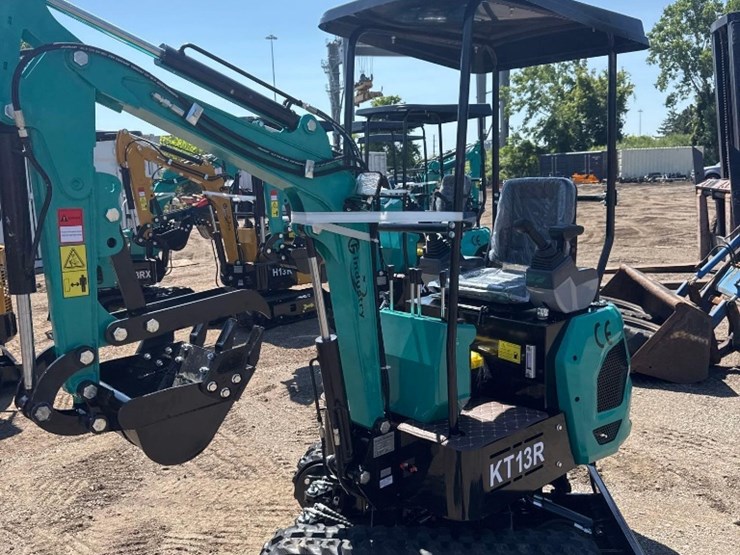 new-cfg-industrial-co-mini-excavator-model-kt13r-image-4