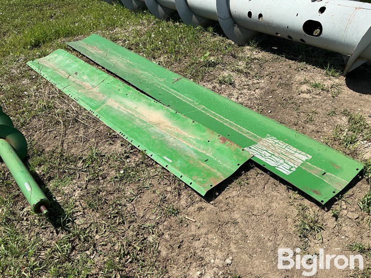john-deere-corn-head-floor-pans-image-1