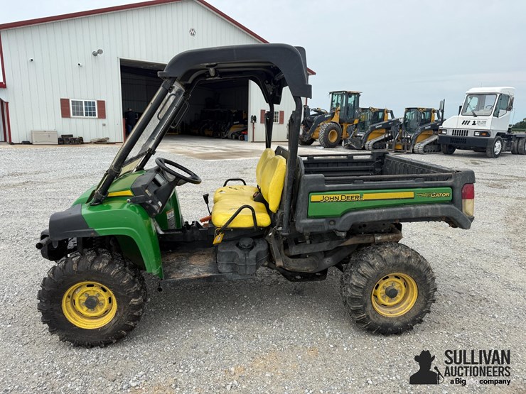 john-deere-825-image-8