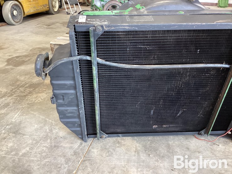 john-deere-4240-image-11
