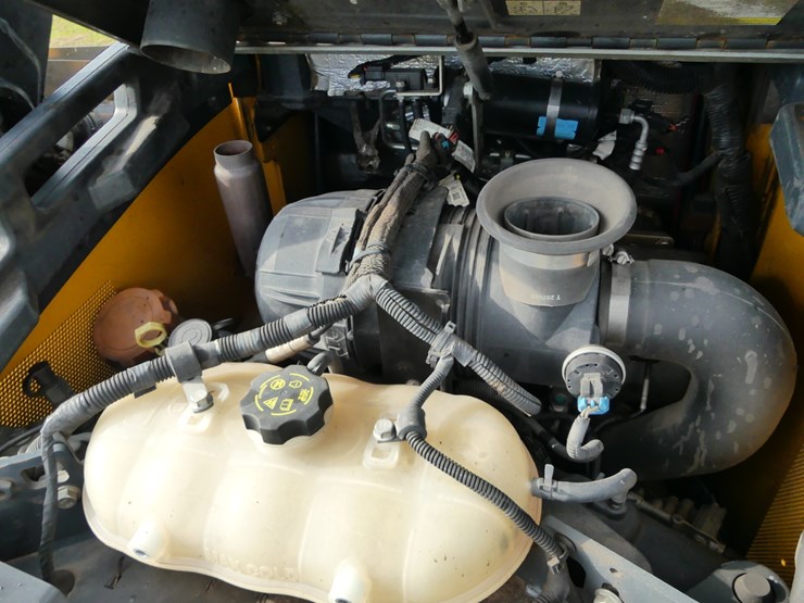 deere-325g-image-10