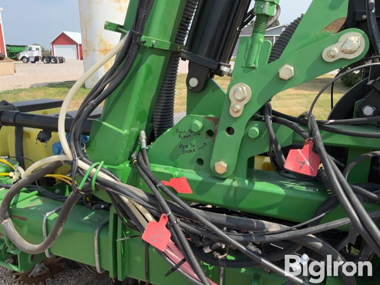 john-deere-1720-image-19