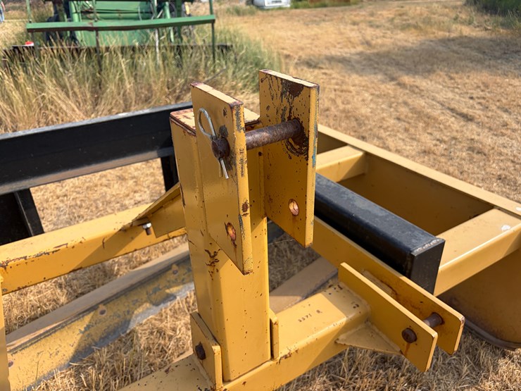 road-boss-grader-image-1