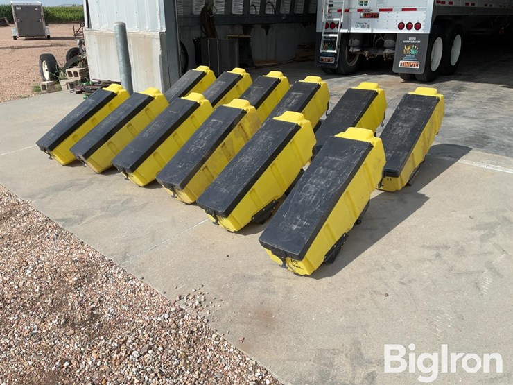john-deere-3-bushel-poly-seed-boxes-image-1