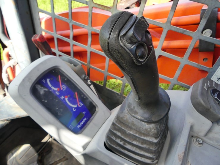 kubota-svl75-2-image-13