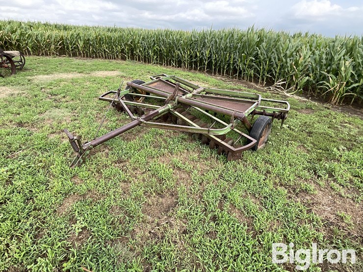 john-deere-12-image-1
