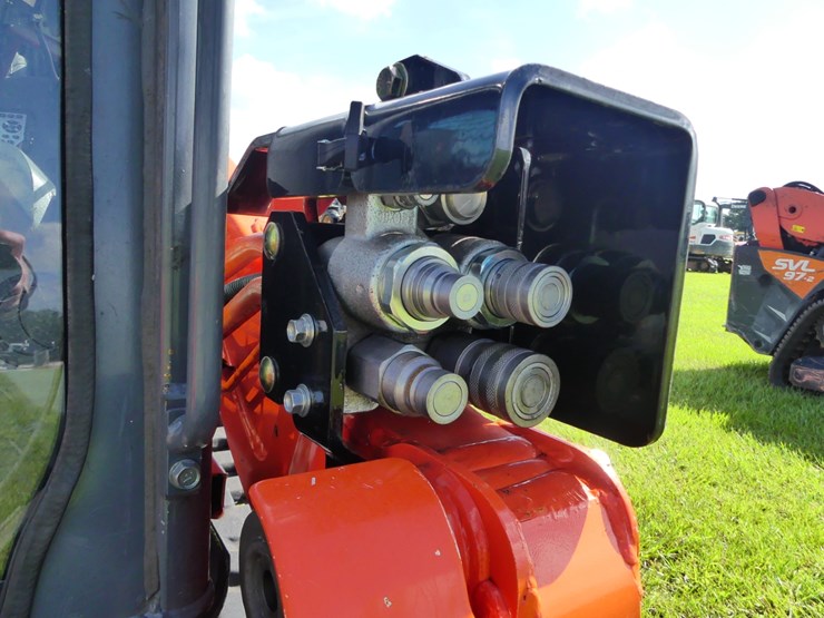 kubota-svl97-2-image-13