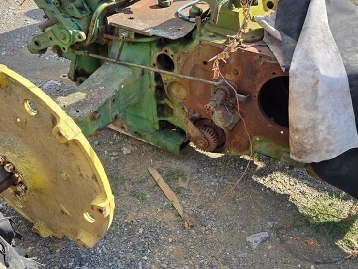 john-deere-tractor-(not-running)-image-7