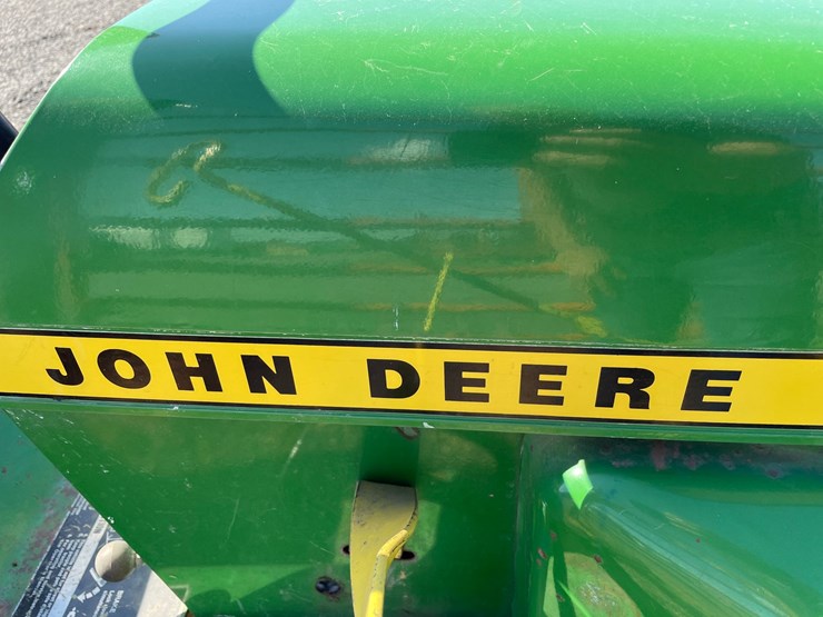 john-deere-300-image-22