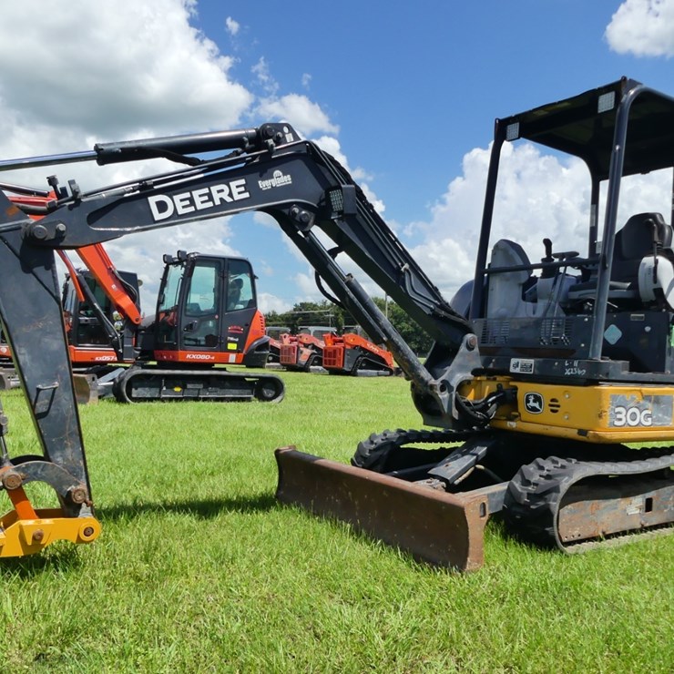 DEERE 30G