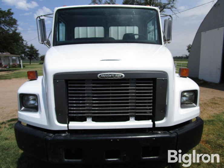 1997-freightliner-fl80-image-16