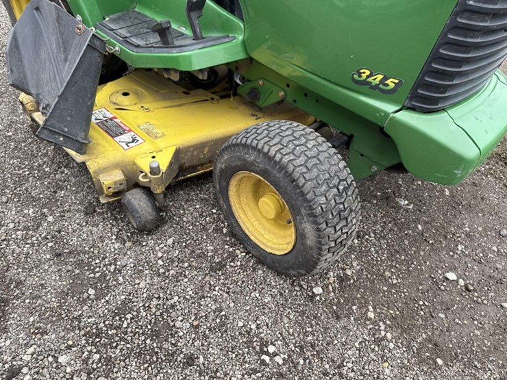 john-deere-345-image-8