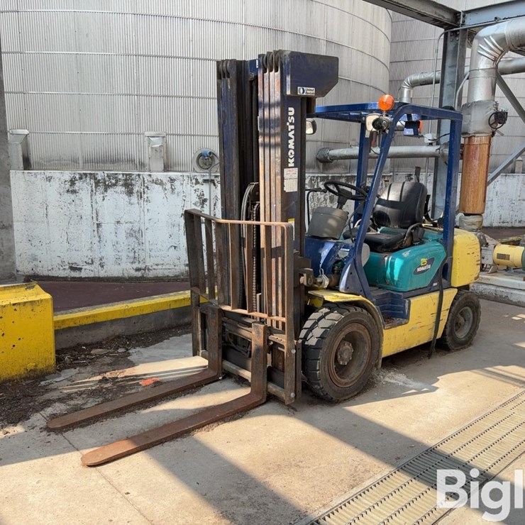 KOMATSU FG25T-12