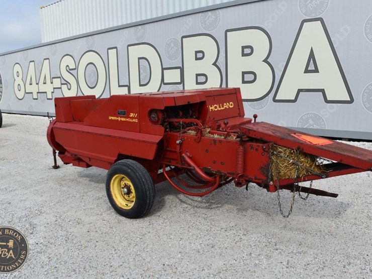 new-holland-311-image-3