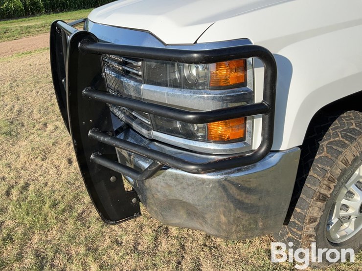 2018-chevrolet-silverado-2500hd-image-16
