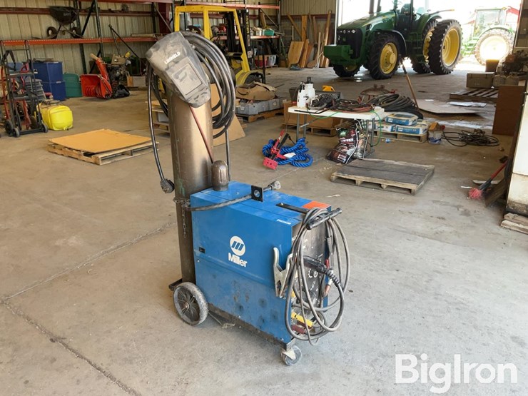 miller-millermatic-200-wire-welder-image-3