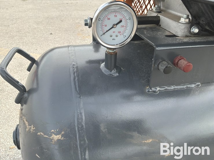 2025-massey-ferguson-730-image-17