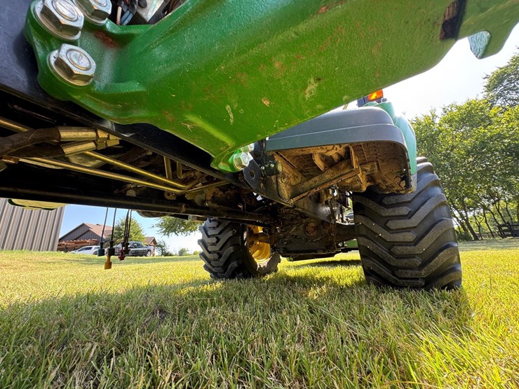 2014-john-deere-1023e-image-10