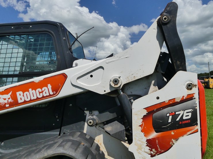 2022-bobcat-t76-image-8