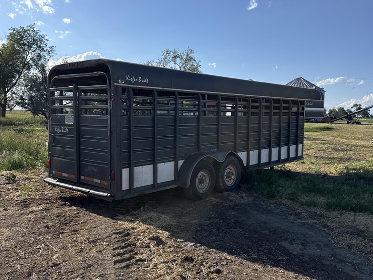 1994-kiefer-built-stockmaster-magnum-t/a-livestock-trailer-image-5