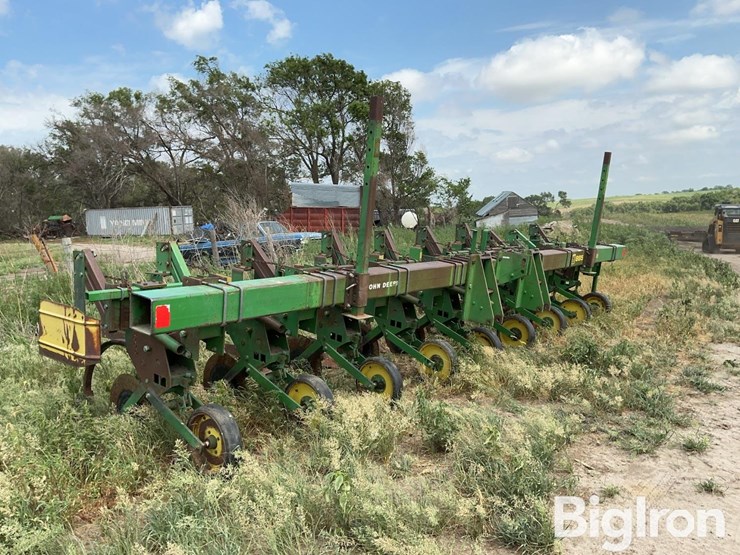john-deere-885-image-3