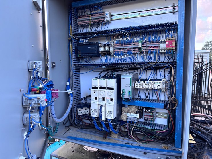 #3527-•-lt-welding-automation-image-3