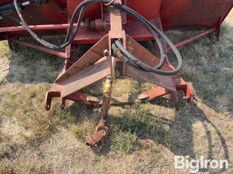 feterl-8’-3-pt-snowblower-image-11