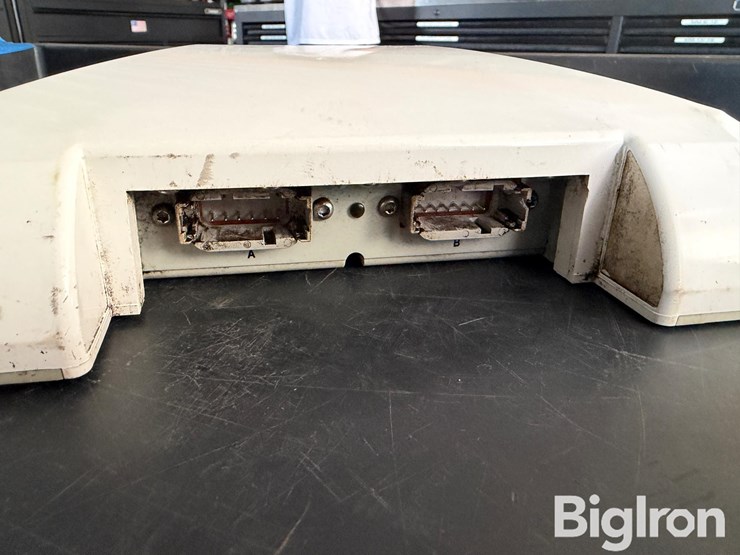 2021-case-new-holland-372-receiver-image-12