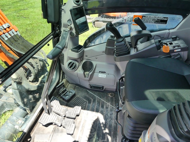 kubota-kx057-5-image-15