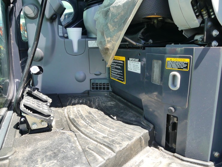 deere-60g-image-19