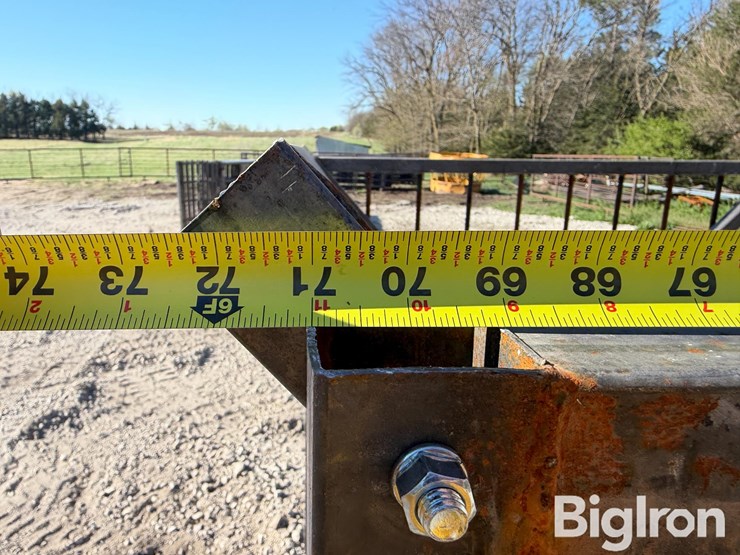 standing-hay-feeder-image-9