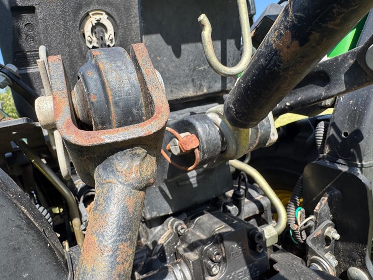 2014-john-deere-1023e-image-52