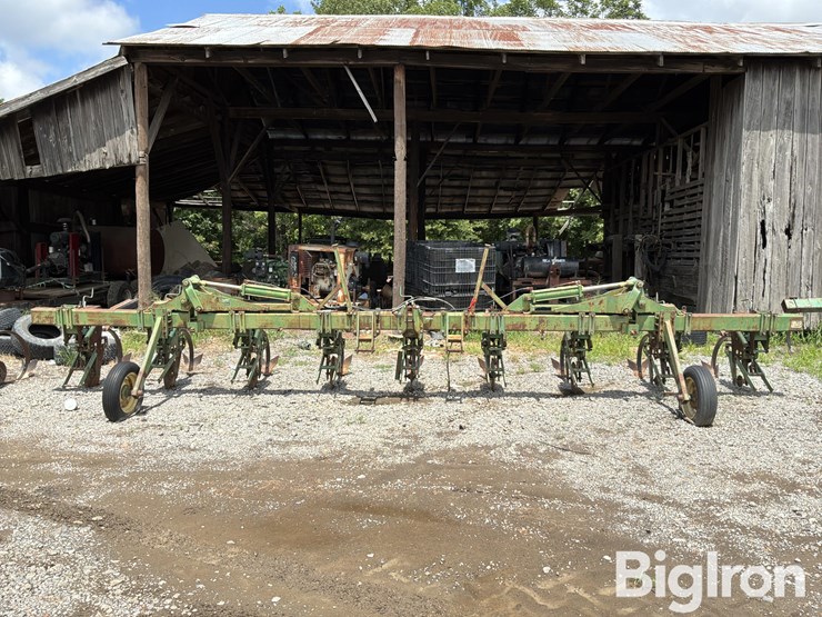 john-deere-885-image-2