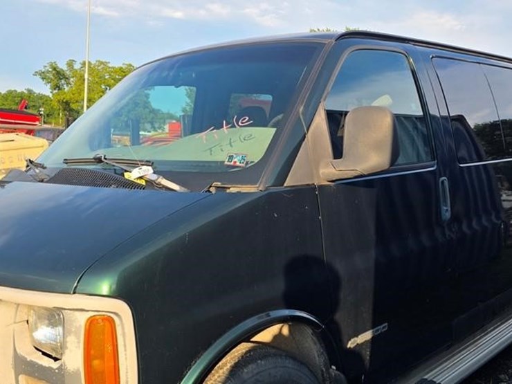 2001-chevrolet-express-3500-image-7